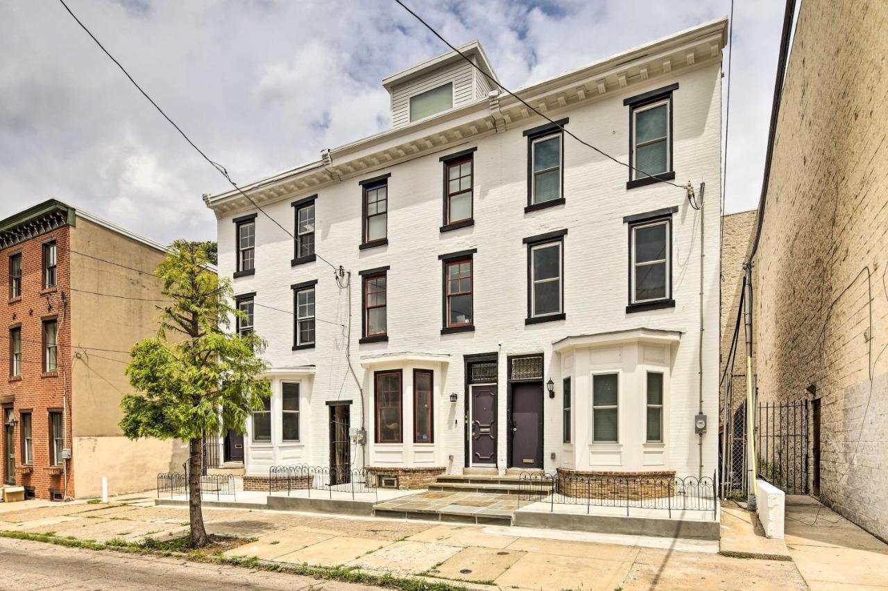 Upscale And Unique Townhome In University City! Philadelphia Exterior foto